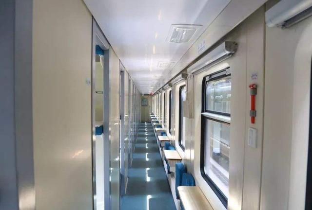 中国首列全卧铺火车:727公里全程不停靠站,太受欢迎经常一票难求