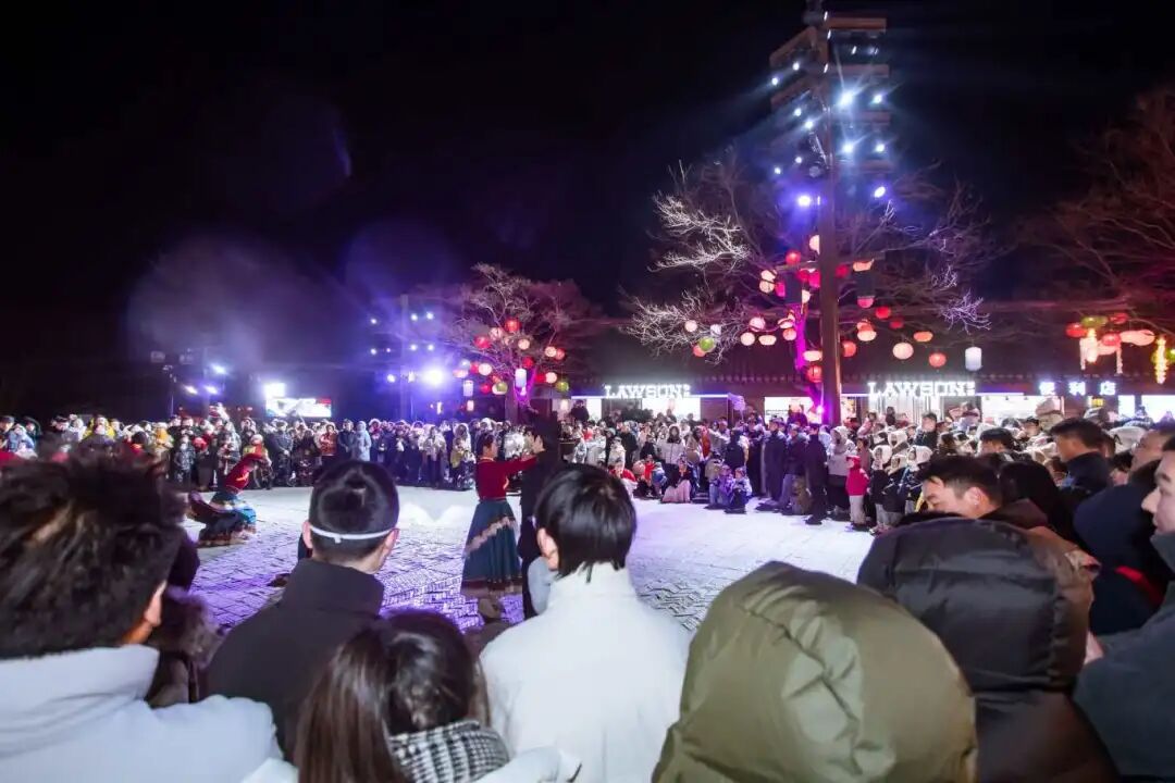 12.31 窑湾古镇上演跨年烟花秀 (1).jpg