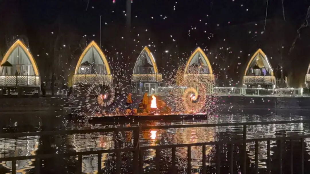 1.1 墨上集夜晚非遗打铁花 (4).jpg